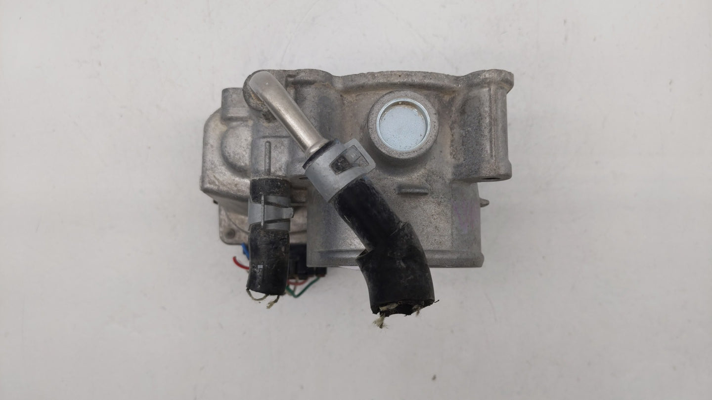 2018-2019 Nissan Rogue Sport Throttle Body P/N:4BA60-01 4BA60-01 F Fits Fits 2018 2019 OEM Used Auto Parts - Oemusedautopart