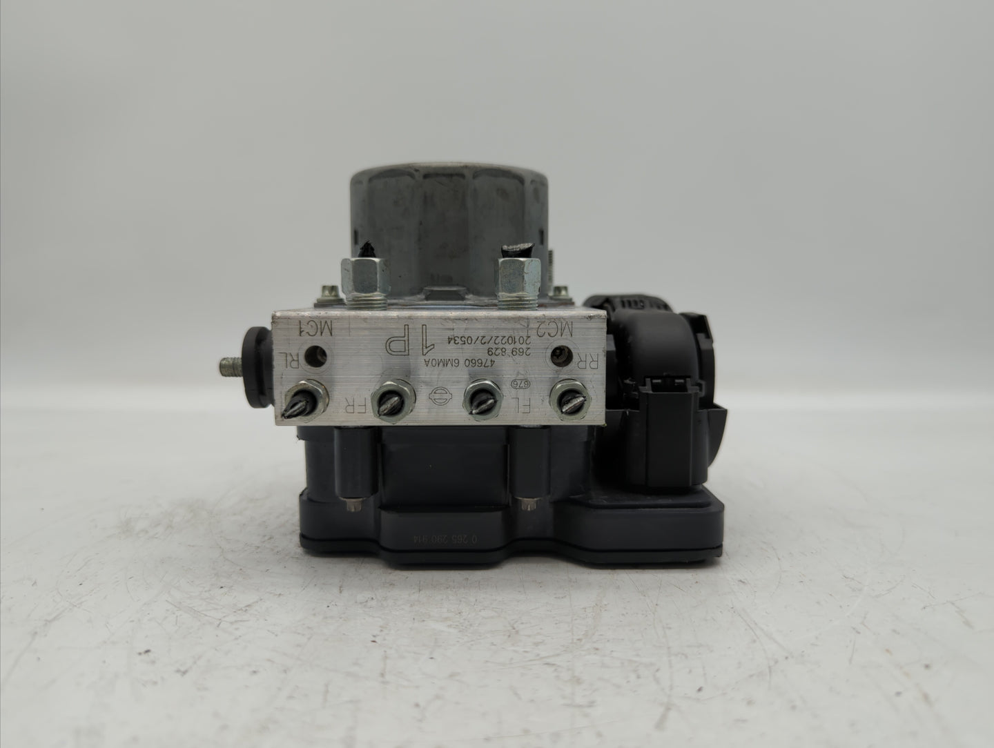 2019 Nissan Rogue Sport ABS Pump Control Module Replacement P/N:47660 6MM0A Fits OEM Used Auto Parts - Oemusedautoparts1.com