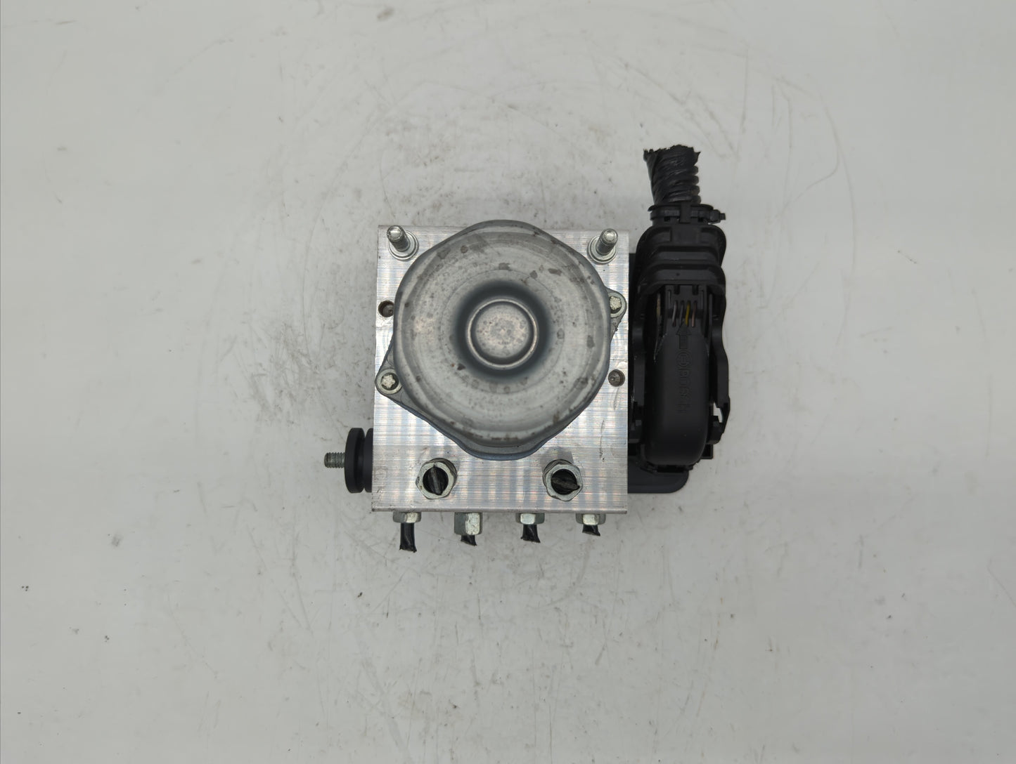 2019 Nissan Rogue Sport ABS Pump Control Module Replacement P/N:47660 6MM0A Fits OEM Used Auto Parts - Oemusedautoparts1.com