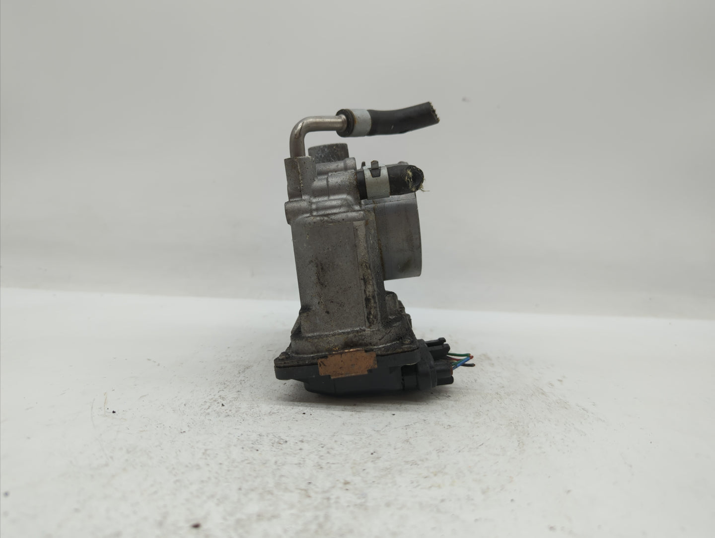 2018-2019 Nissan Rogue Sport Throttle Body P/N:4BA60-01 4BA60-01 F Fits Fits 2018 2019 OEM Used Auto Parts - Oemusedautopart
