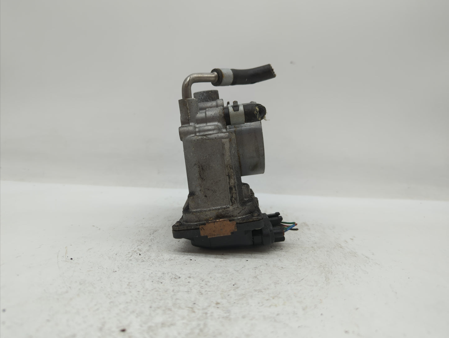 2018-2019 Nissan Rogue Sport Throttle Body P/N:4BA60-01 4BA60-01 F Fits Fits 2018 2019 OEM Used Auto Parts - Oemusedautopart