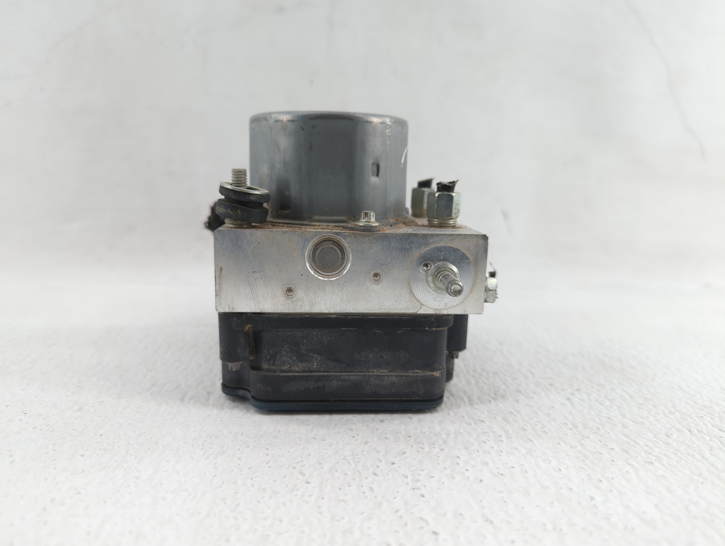 2019 Nissan Rogue Sport ABS Pump Control Module Replacement P/N:47660 6MM0A Fits OEM Used Auto Parts - Oemusedautoparts1.com