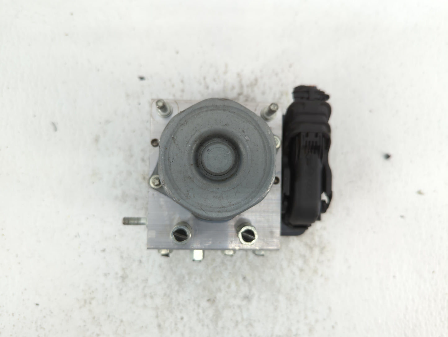 2019 Nissan Rogue Sport ABS Pump Control Module Replacement P/N:47660 6MM0A Fits OEM Used Auto Parts - Oemusedautoparts1.com