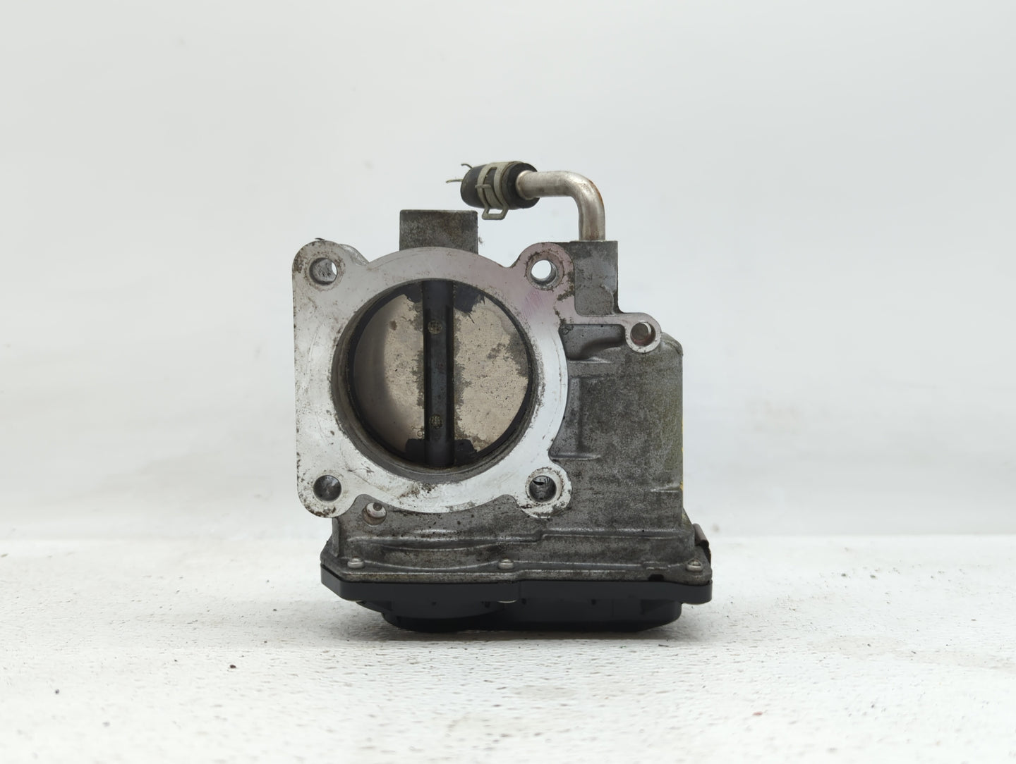 2018-2019 Nissan Rogue Sport Throttle Body P/N:4BA60-01 4BA60-01 F Fits Fits 2018 2019 OEM Used Auto Parts - Oemusedautopart