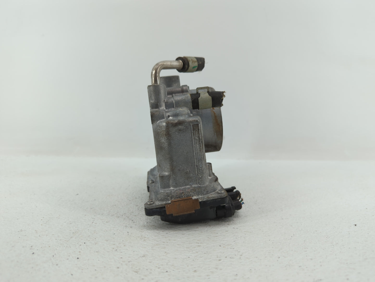 2018-2019 Nissan Rogue Sport Throttle Body P/N:4BA60-01 4BA60-01 F Fits Fits 2018 2019 OEM Used Auto Parts - Oemusedautopart