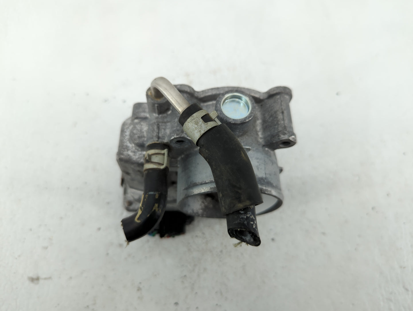 2018-2022 Nissan Rogue Sport Throttle Body P/N:4BA60-01 F Fits Fits 2018 2019 2020 2021 2022 OEM Used Auto Parts - Oemusedau