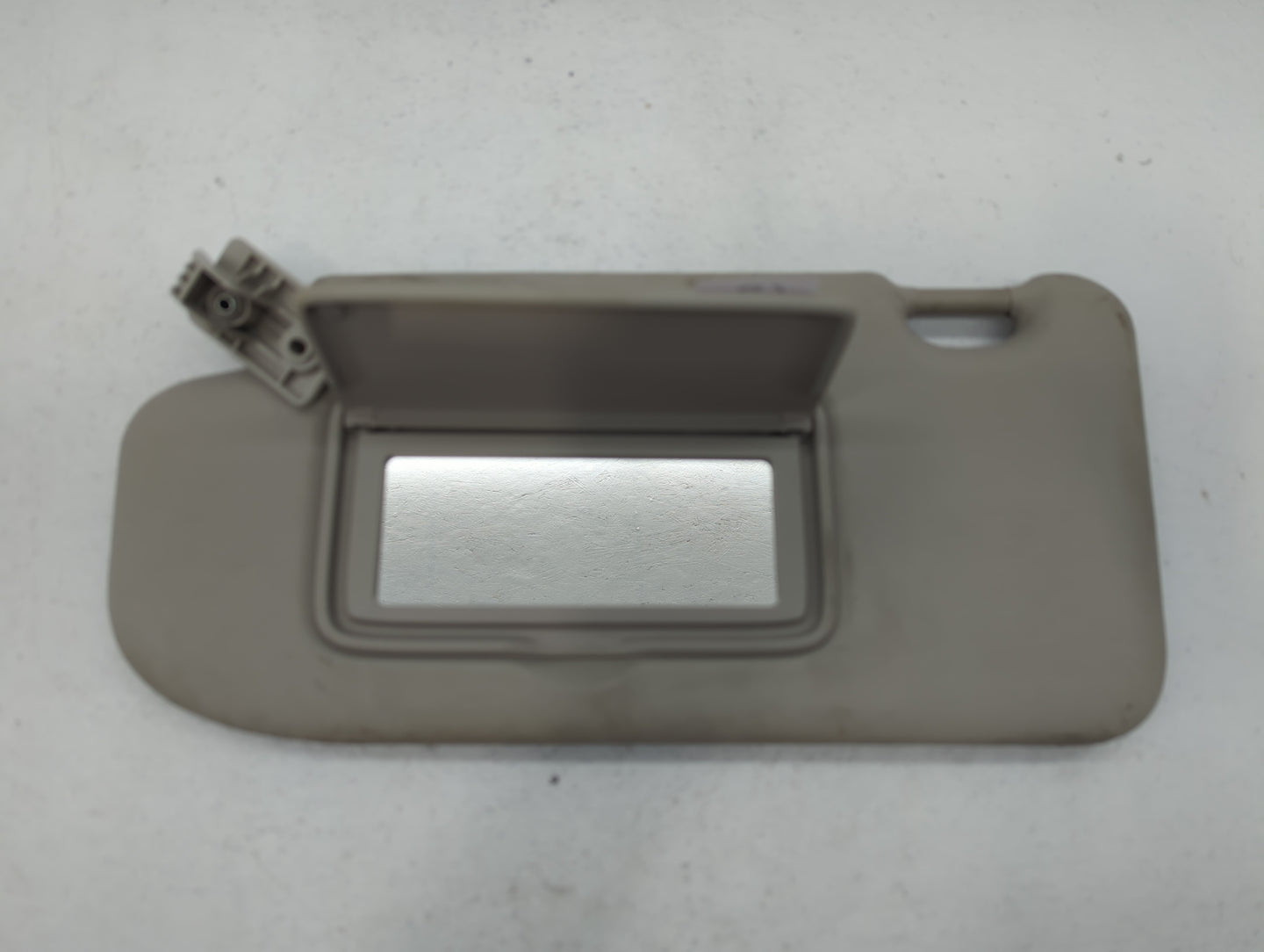 2019-2022 Nissan Rogue Sport Sun Visor Shade Replacement Passenger Right Mirror Fits Fits 2019 2020 2021 2022 OEM Used Auto 