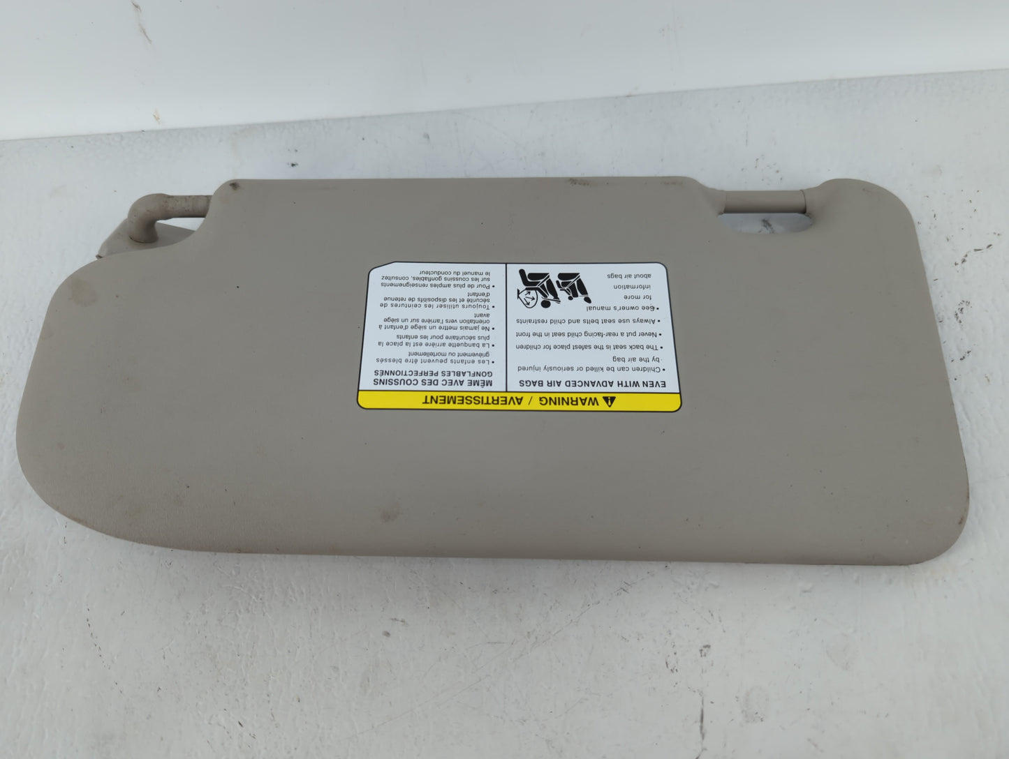 2019-2022 Nissan Rogue Sport Sun Visor Shade Replacement Passenger Right Mirror Fits Fits 2019 2020 2021 2022 OEM Used Auto 