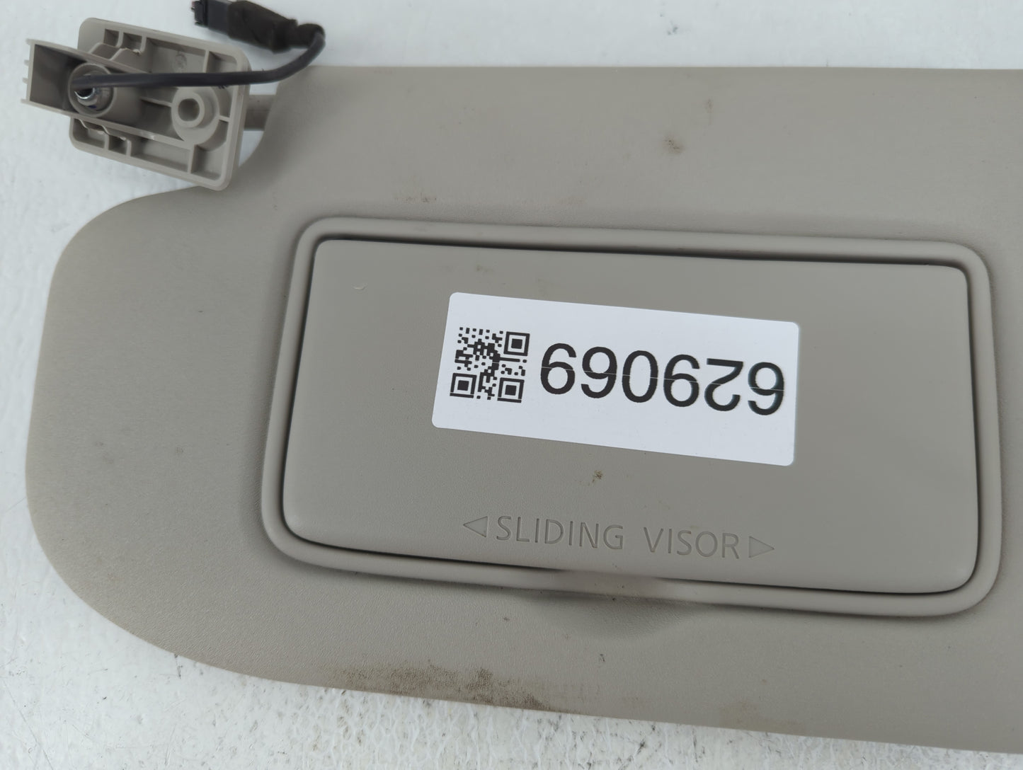 2019-2022 Nissan Rogue Sport Sun Visor Shade Replacement Driver Left Mirror Fits Fits 2019 2020 2021 2022 OEM Used Auto Part
