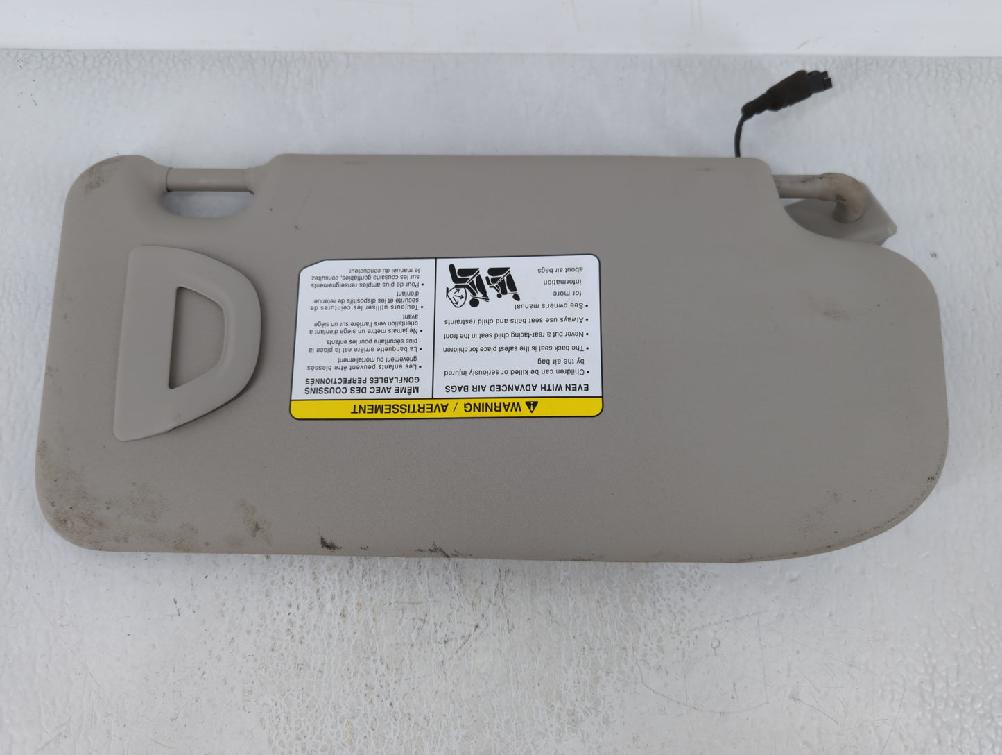 2019-2022 Nissan Rogue Sport Sun Visor Shade Replacement Driver Left Mirror Fits Fits 2019 2020 2021 2022 OEM Used Auto Part