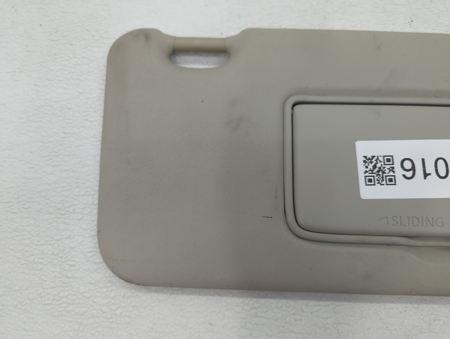 2019-2022 Nissan Rogue Sport Sun Visor Shade Replacement Passenger Right Mirror Fits Fits 2019 2020 2021 2022 OEM Used Auto 