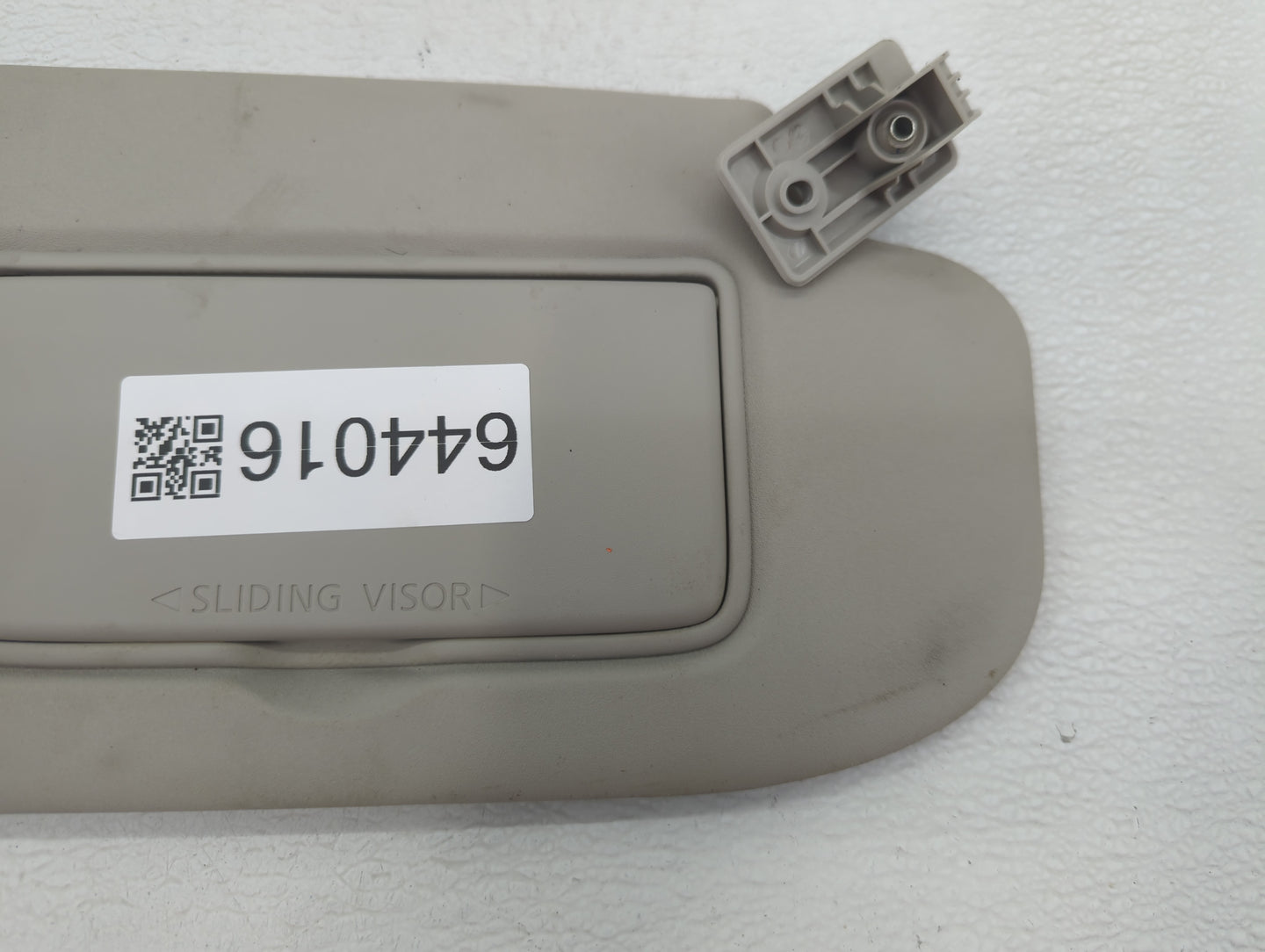 2019-2022 Nissan Rogue Sport Sun Visor Shade Replacement Passenger Right Mirror Fits Fits 2019 2020 2021 2022 OEM Used Auto 