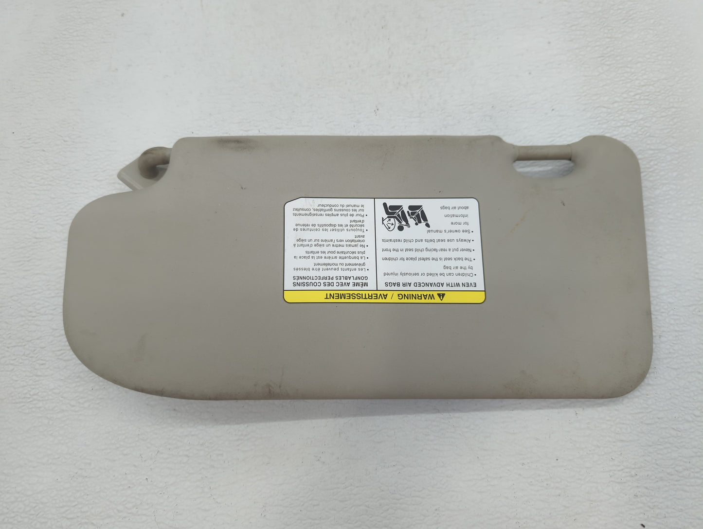 2019-2022 Nissan Rogue Sport Sun Visor Shade Replacement Passenger Right Mirror Fits Fits 2019 2020 2021 2022 OEM Used Auto 