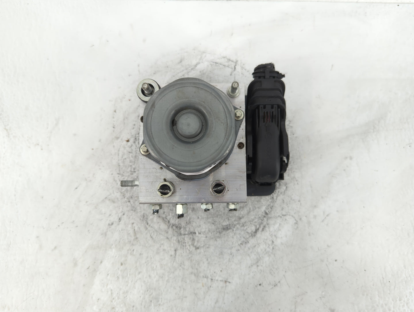 2019-2021 Nissan Rogue Sport ABS Pump Control Module Replacement P/N:47660 6MM0A Fits Fits 2019 2020 2021 OEM Used Auto Part