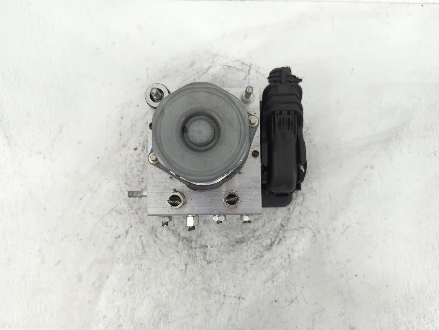 2019-2021 Nissan Rogue Sport ABS Pump Control Module Replacement P/N:47660 6MM0A Fits Fits 2019 2020 2021 OEM Used Auto Part