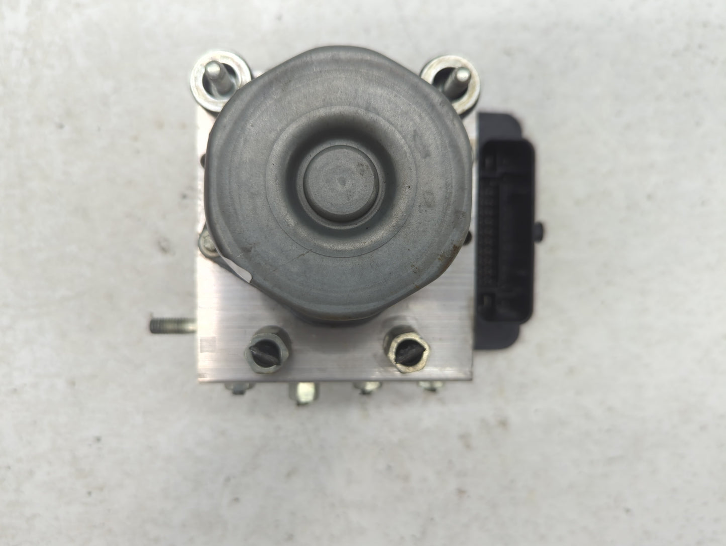 2019-2021 Nissan Rogue Sport ABS Pump Control Module Replacement P/N:47660 6MM0A Fits Fits 2019 2020 2021 OEM Used Auto Part
