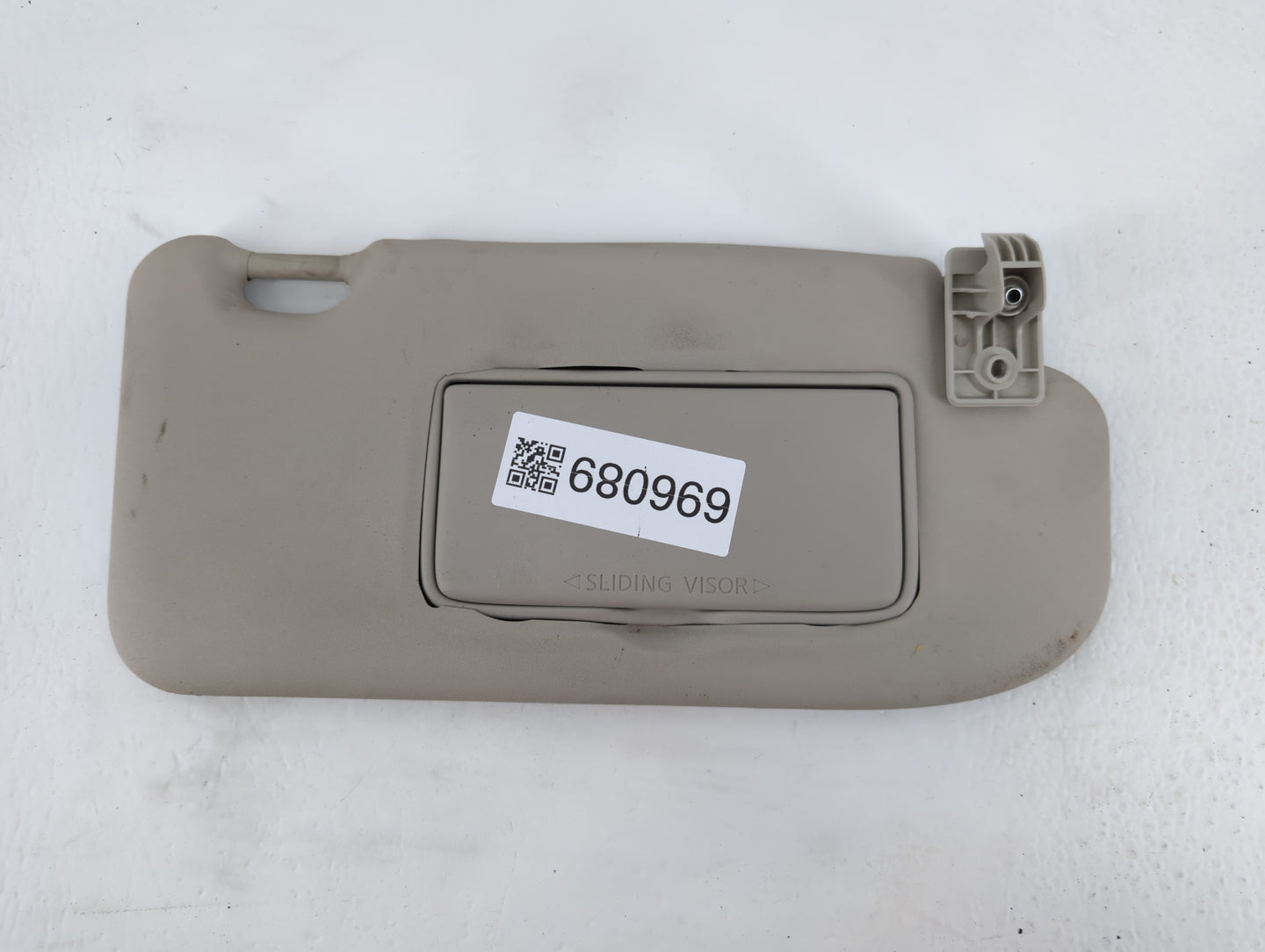 2019-2022 Nissan Rogue Sport Sun Visor Shade Replacement Passenger Right Mirror Fits Fits 2019 2020 2021 2022 OEM Used Auto 