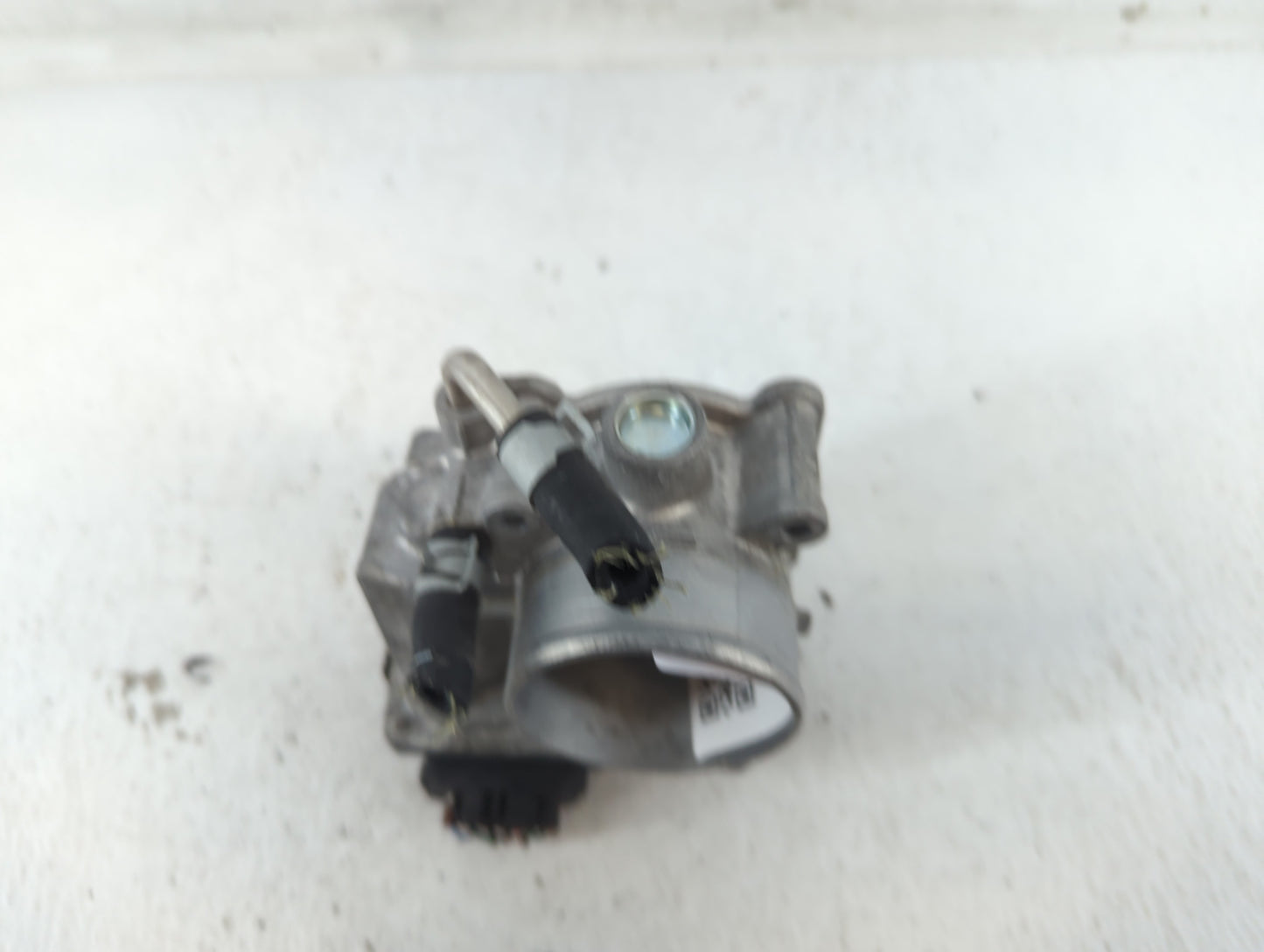 2018-2022 Nissan Rogue Sport Throttle Body P/N:9J24 B0996 4BA60-01 F Fits Fits 2018 2019 2020 2021 2022 OEM Used Auto Parts 