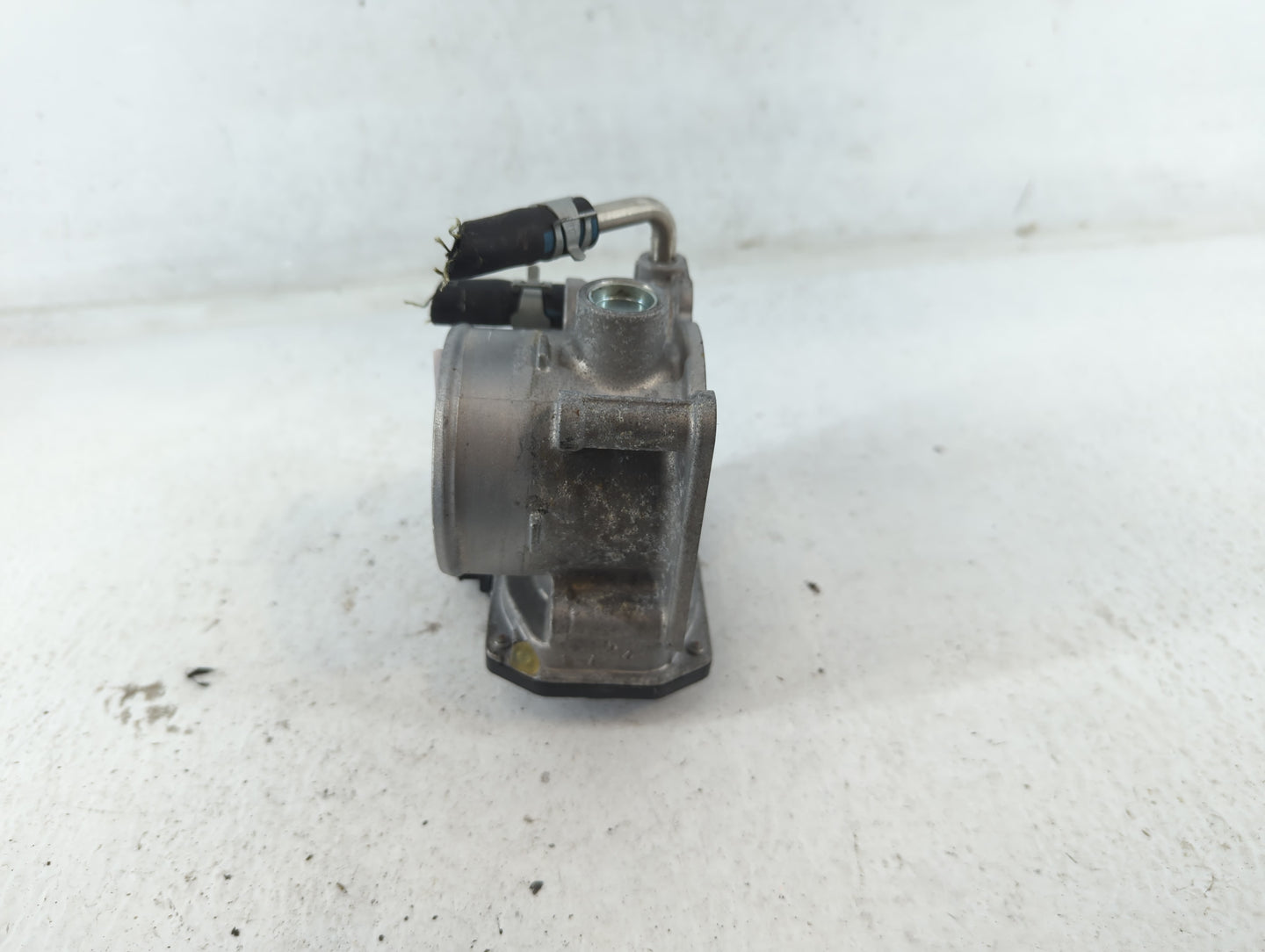 2018-2022 Nissan Rogue Sport Throttle Body P/N:9J24 B0996 4BA60-01 F Fits Fits 2018 2019 2020 2021 2022 OEM Used Auto Parts 