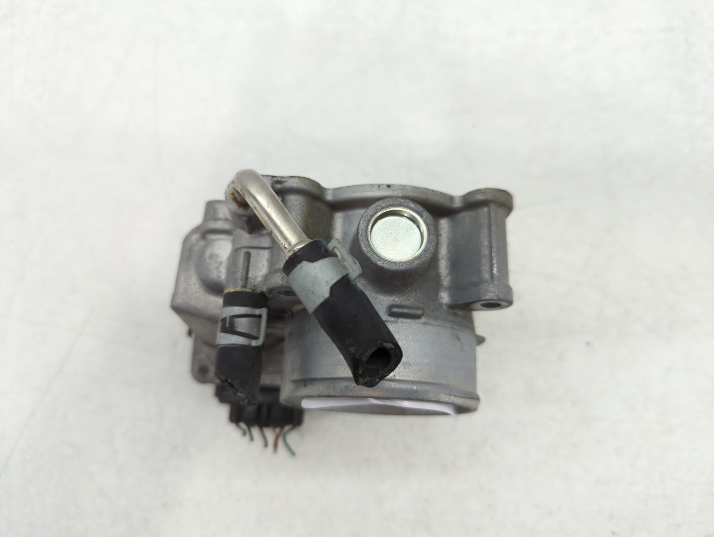 2018-2022 Nissan Rogue Sport Throttle Body P/N:B1327 9126, 4BA60-01 F Fits Fits 2018 2019 2020 2021 2022 OEM Used Auto Parts