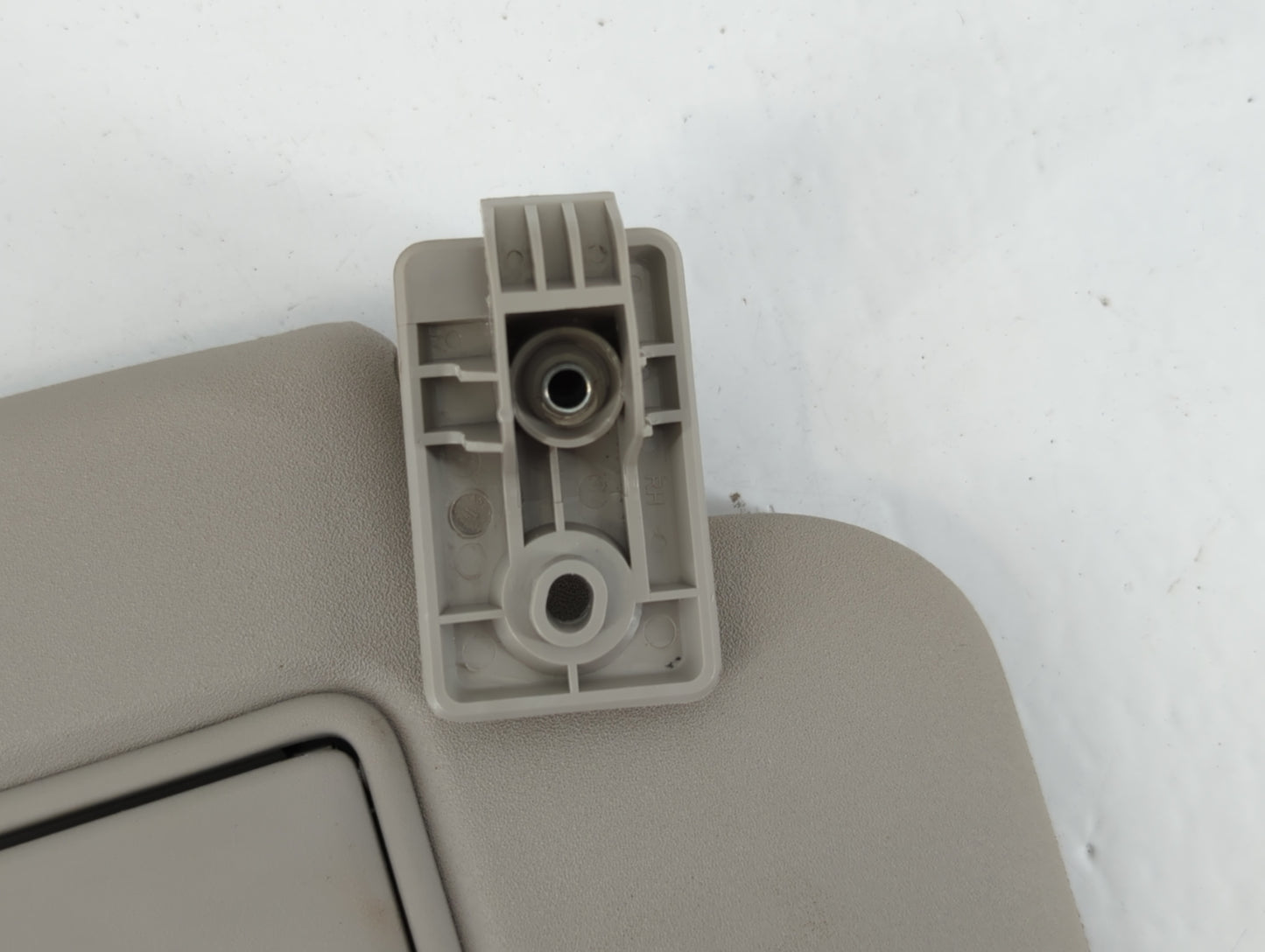 2019-2022 Nissan Rogue Sport Sun Visor Shade Replacement Passenger Right Mirror Fits Fits 2019 2020 2021 2022 OEM Used Auto 