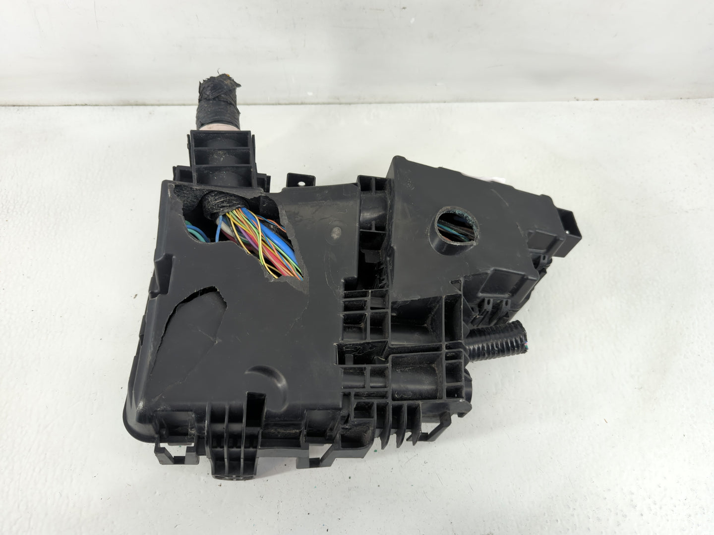 2017-2022 Nissan Rogue Sport Fusebox Fuse Box Panel Relay Module P/N:24382 4CM0E Fits Fits 2017 2018 2019 2020 2021 2022 OEM