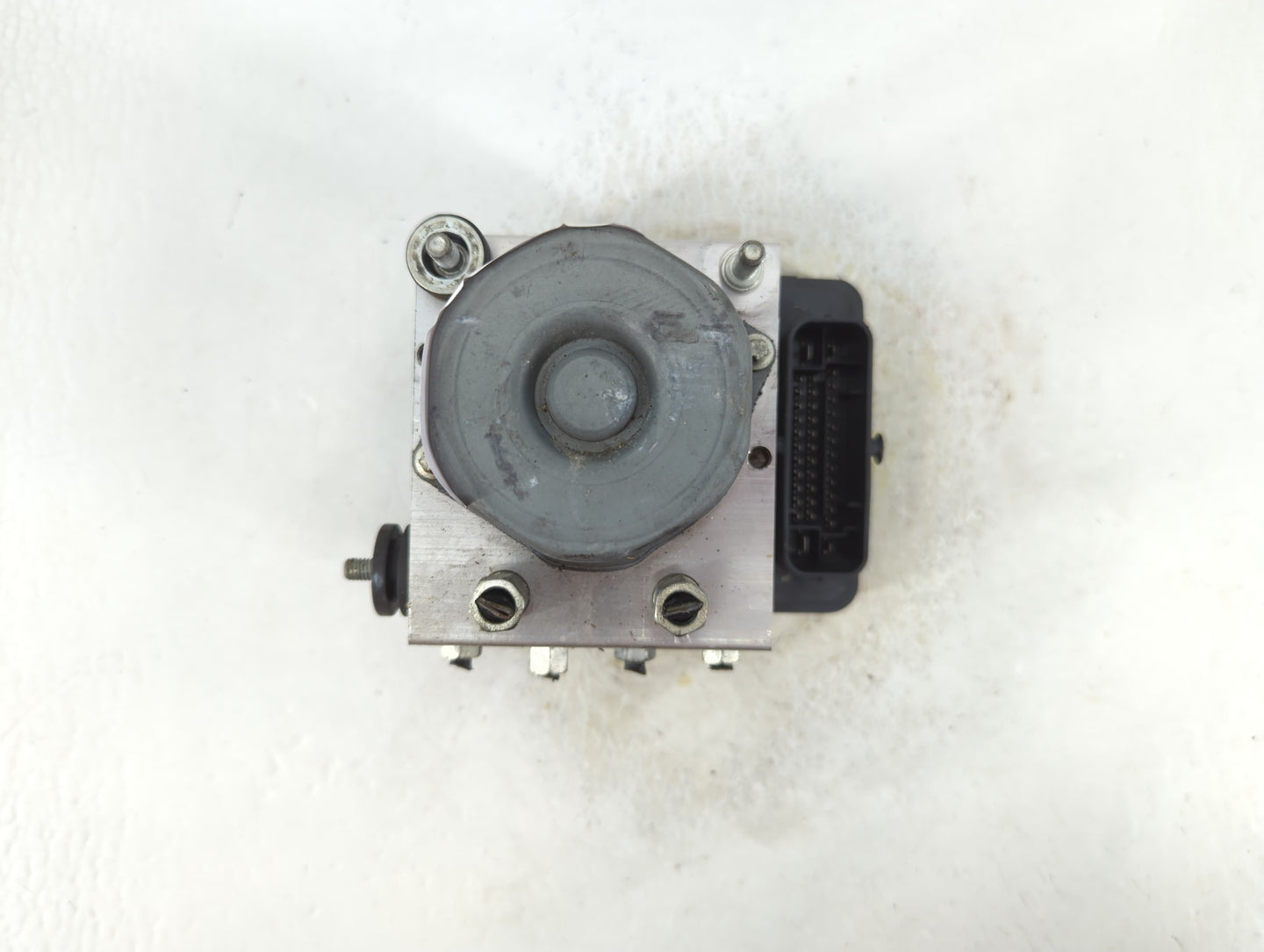 2019-2021 Nissan Rogue Sport ABS Pump Control Module Replacement P/N:47660 BMM0A Fits Fits 2019 2020 2021 OEM Used Auto Part