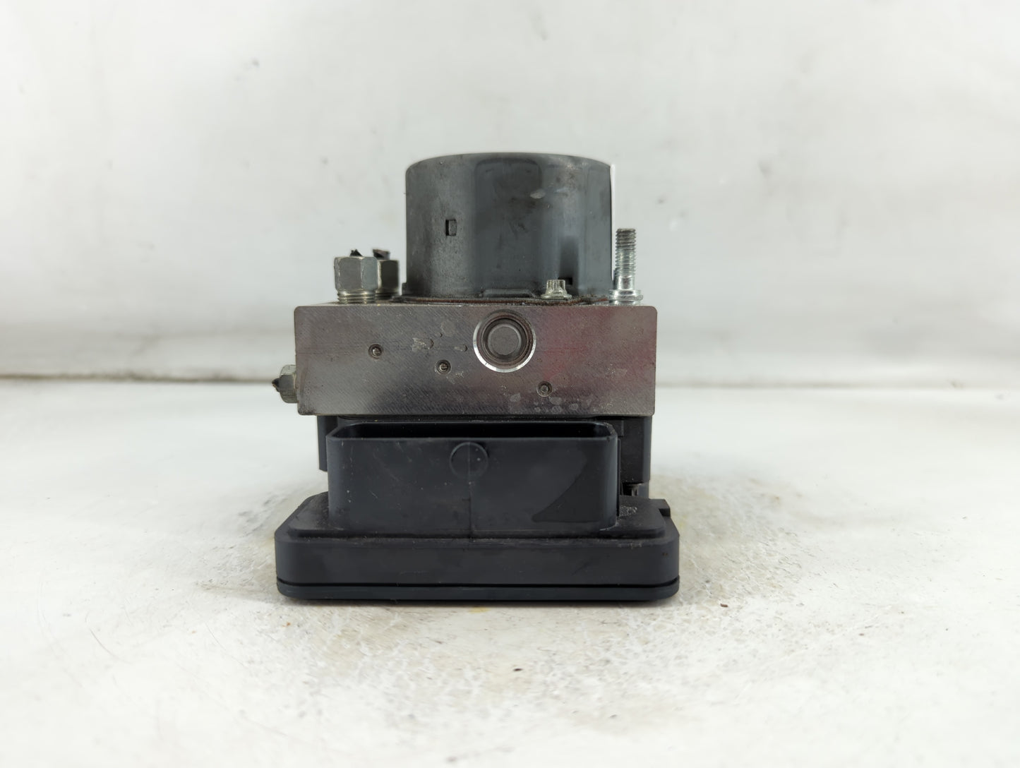 2019-2021 Nissan Rogue Sport ABS Pump Control Module Replacement P/N:47660 BMM0A Fits Fits 2019 2020 2021 OEM Used Auto Part