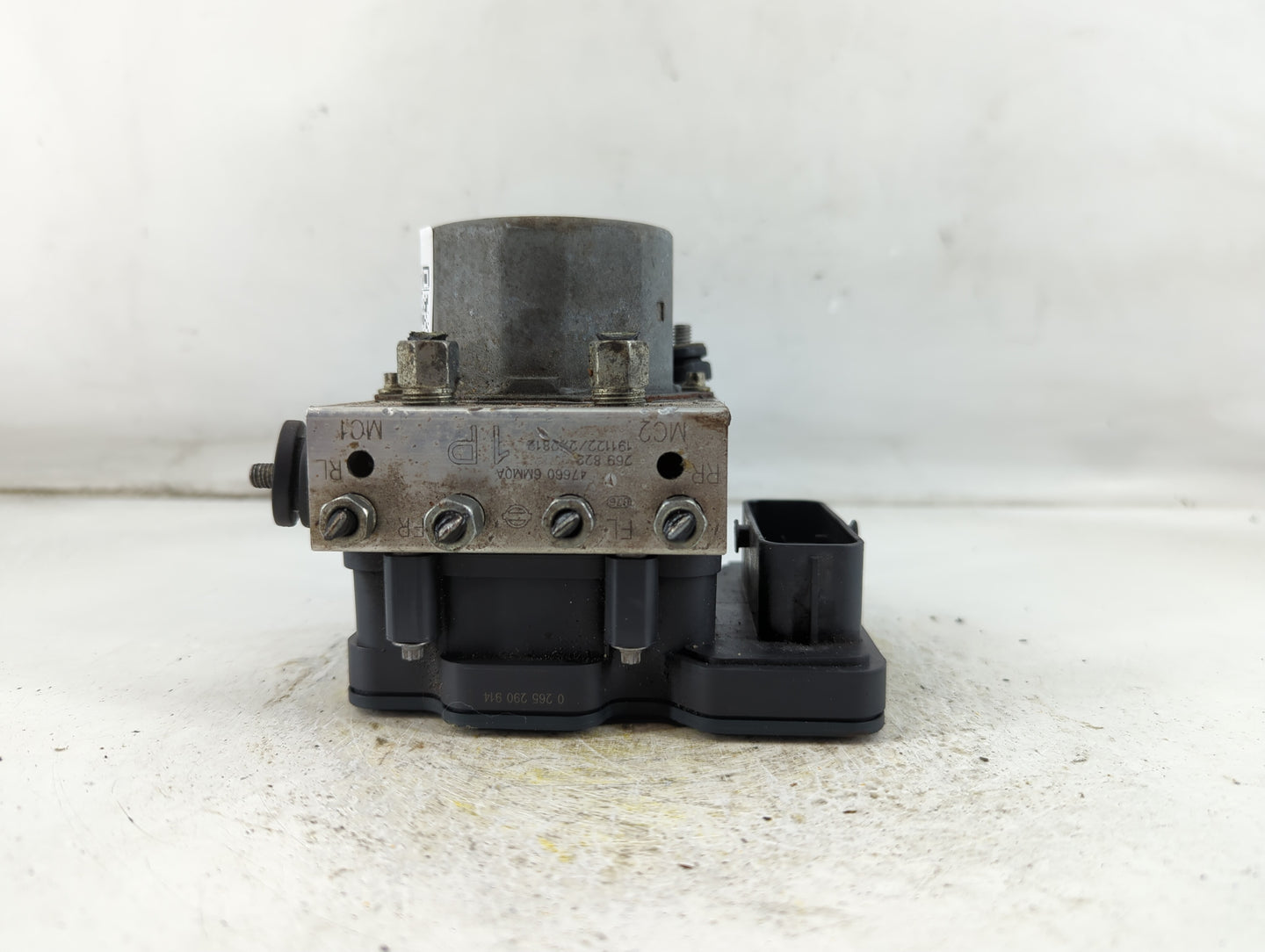 2019-2021 Nissan Rogue Sport ABS Pump Control Module Replacement P/N:47660 6MM0A Fits Fits 2019 2020 2021 OEM Used Auto Part