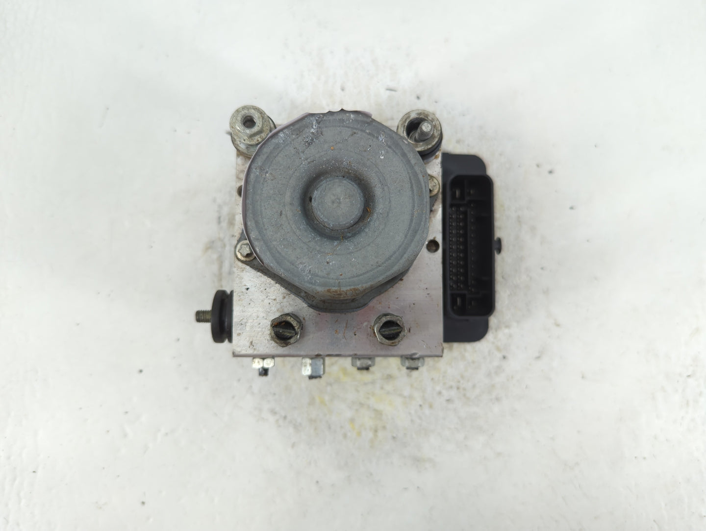 2019-2021 Nissan Rogue Sport ABS Pump Control Module Replacement P/N:47660 6MM0A Fits Fits 2019 2020 2021 OEM Used Auto Part