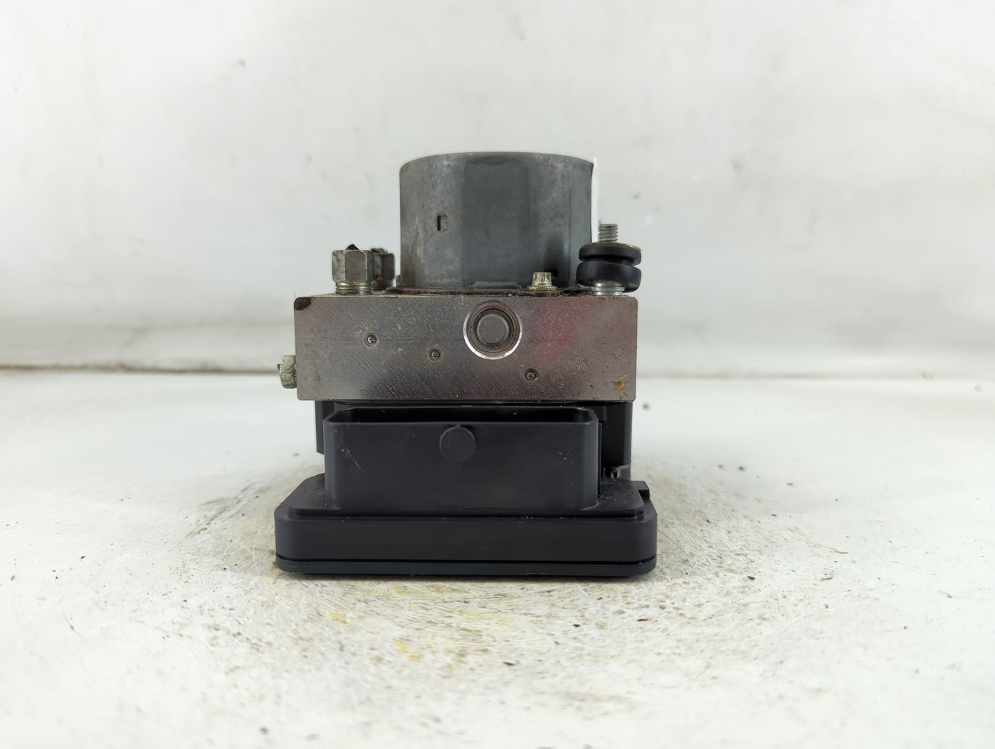 2019-2021 Nissan Rogue Sport ABS Pump Control Module Replacement P/N:47660 6MM0A Fits Fits 2019 2020 2021 OEM Used Auto Part