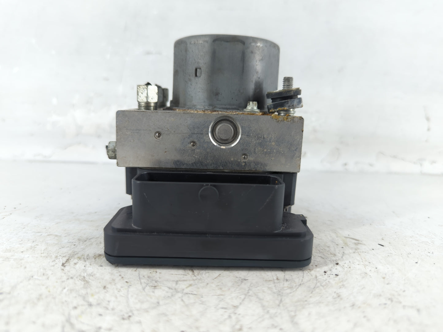 2019-2021 Nissan Rogue Sport ABS Pump Control Module Replacement P/N:47660 6MM0A Fits Fits 2019 2020 2021 OEM Used Auto Part