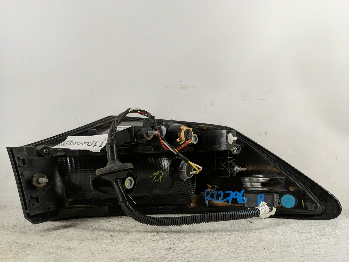 2020-2022 Nissan Sentra Tail Light Assembly Passenger Right OEM Fits Fits 2020 2021 2022 OEM Used Auto Parts - Oemusedautopa