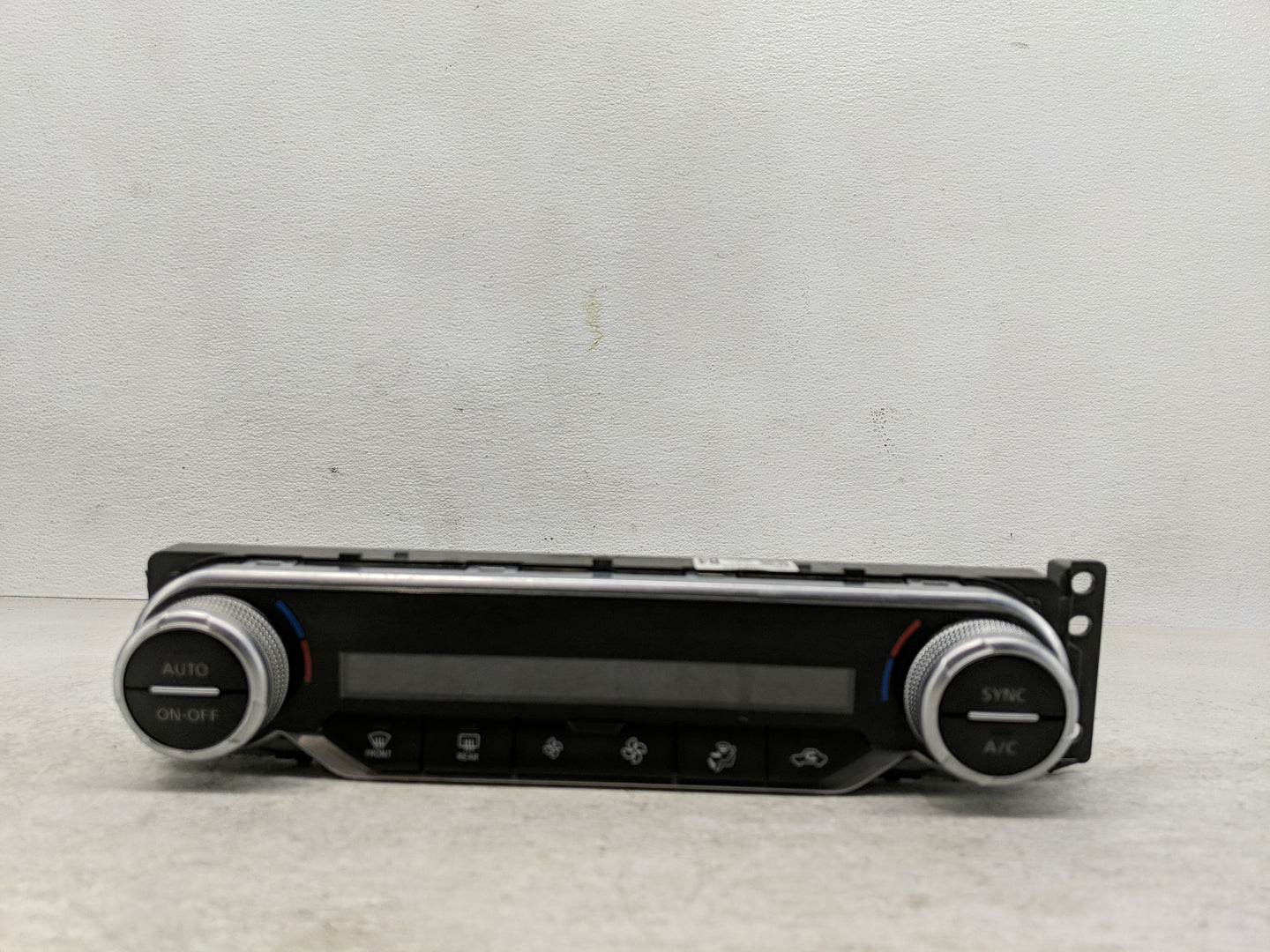 2020-2022 Nissan Sentra Climate Control Module Temperature AC/Heater Replacement P/N:T67409C 27500 6LB4A Fits Fits 2020 2021