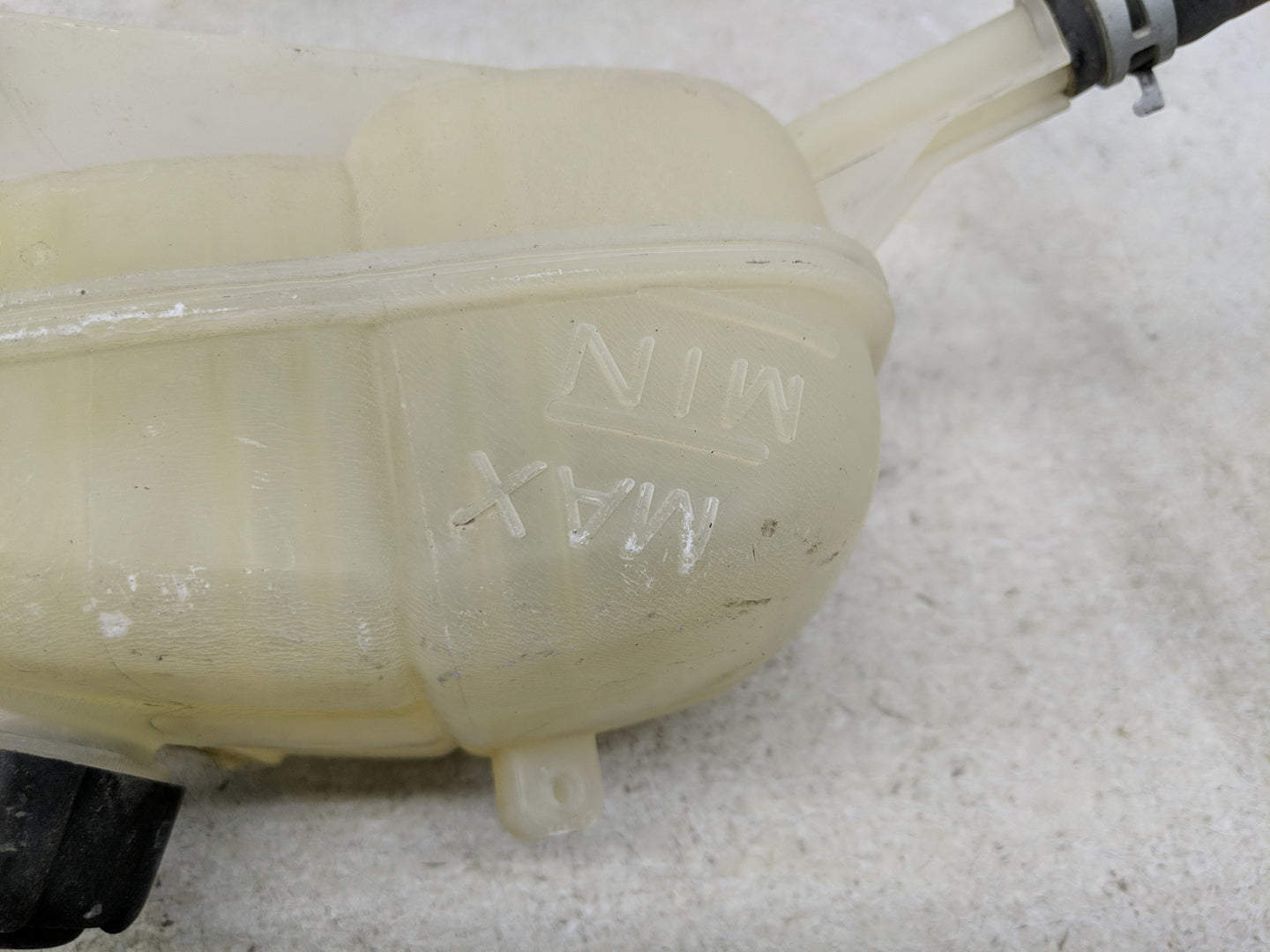 2020-2022 Nissan Sentra Radiator Coolant Overflow Expansion Tank Bottle 1313168 - Oemusedautoparts1.com