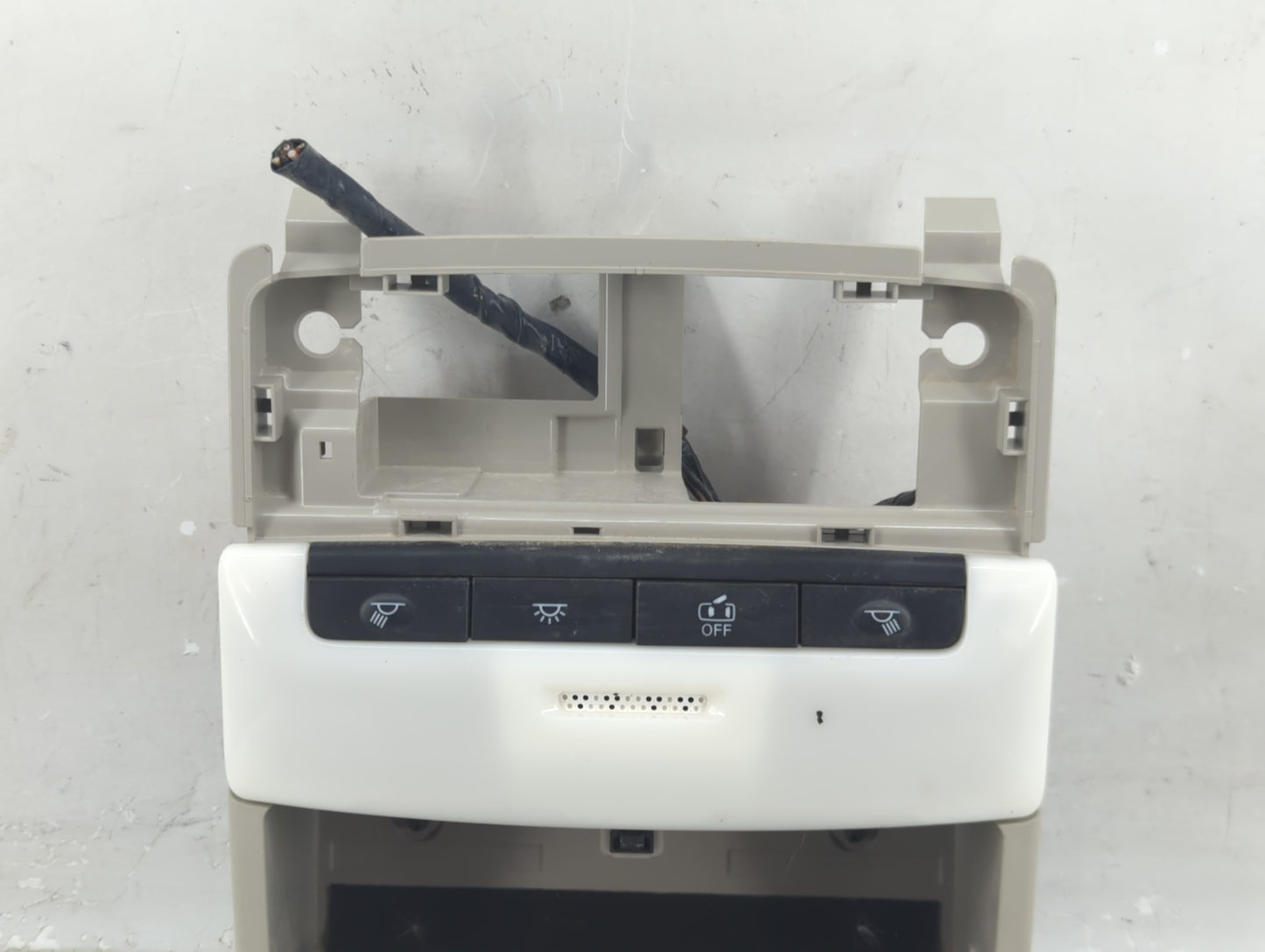 2020 Nissan Sentra Overhead Roof Console - Oemusedautoparts1.com