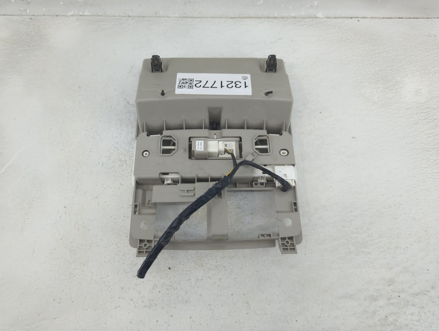 2020 Nissan Sentra Overhead Roof Console - Oemusedautoparts1.com