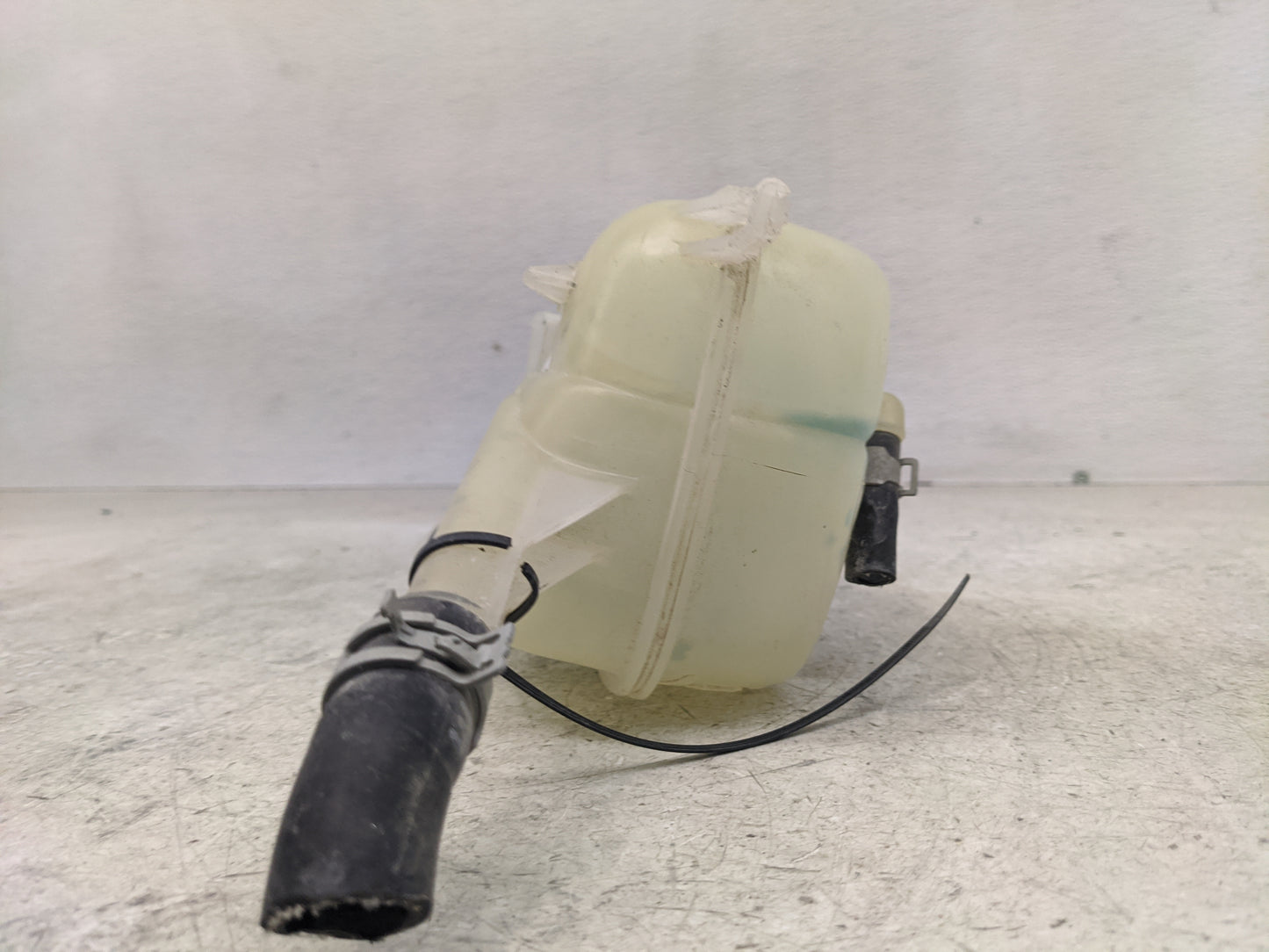 2020-2022 Nissan Sentra Radiator Coolant Overflow Expansion Tank Bottle 1366116 - Oemusedautoparts1.com