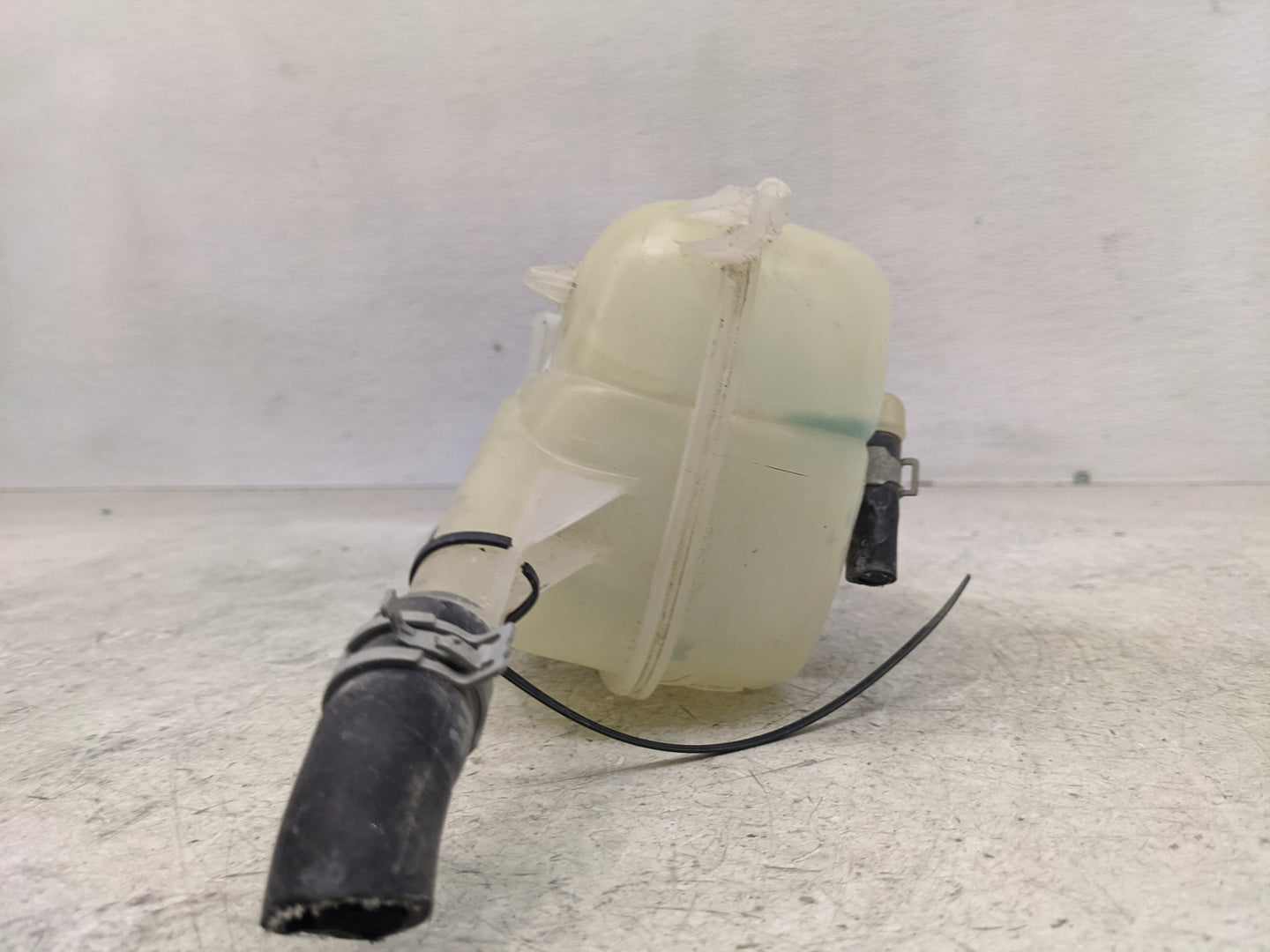 2020-2022 Nissan Sentra Radiator Coolant Overflow Expansion Tank Bottle - Oemusedautoparts1.com