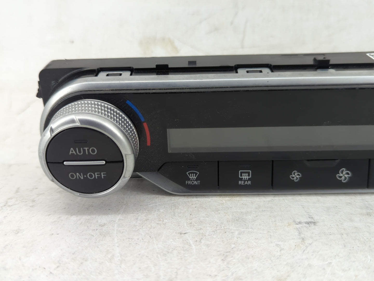 2020-2022 Nissan Sentra Climate Control Module Temperature AC/Heater Replacement P/N:27500-6LB4A Fits Fits 2020 2021 2022 OE