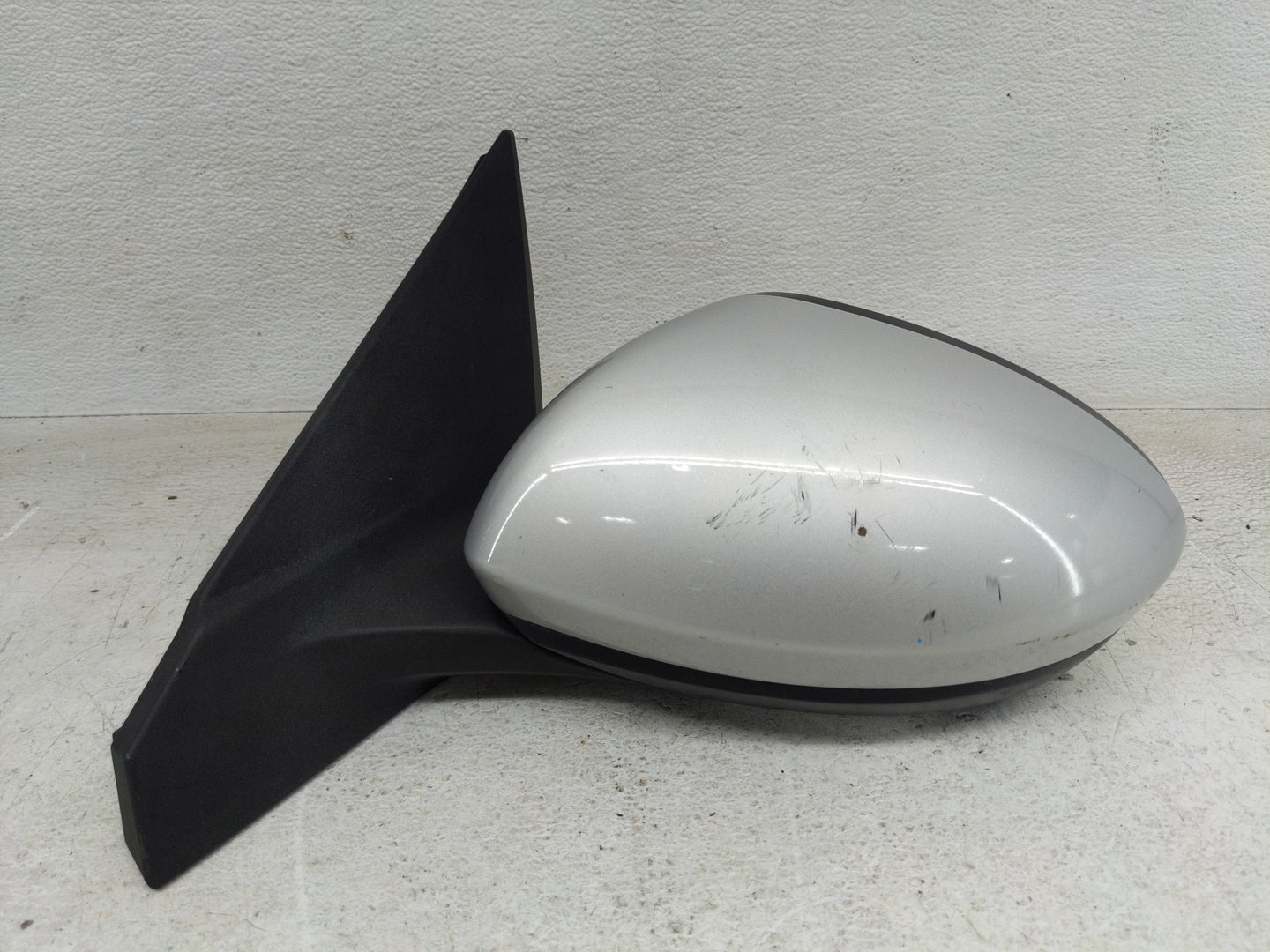 2020-2022 Nissan Sentra Driver Side View Mirror - Left Door Mirror OEM Used - Oemusedautoparts1.com