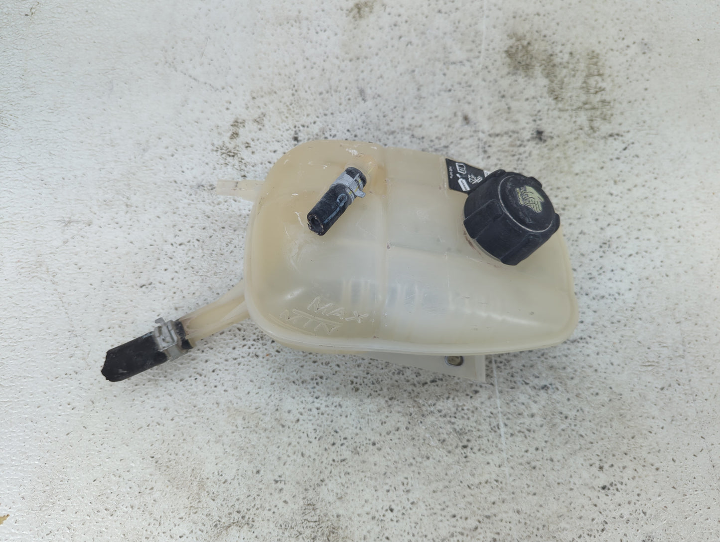 2020-2022 Nissan Sentra Radiator Coolant Overflow Expansion Tank Bottle 1432156 - Oemusedautoparts1.com