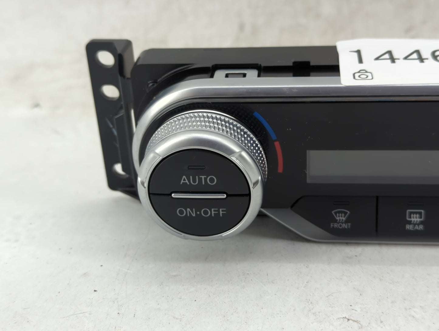 2020-2022 Nissan Sentra Climate Control Module Temperature AC/Heater Replacement P/N:27500 6LB4A T67409CB Fits Fits 2020 202