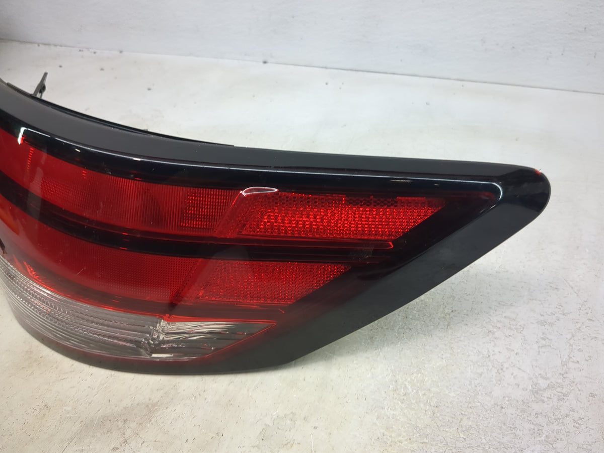2020-2022 Nissan Sentra Tail Light Assembly Passenger Right OEM P/N:0138860200000548 013886020000054813 Fits Fits 2020 2021 