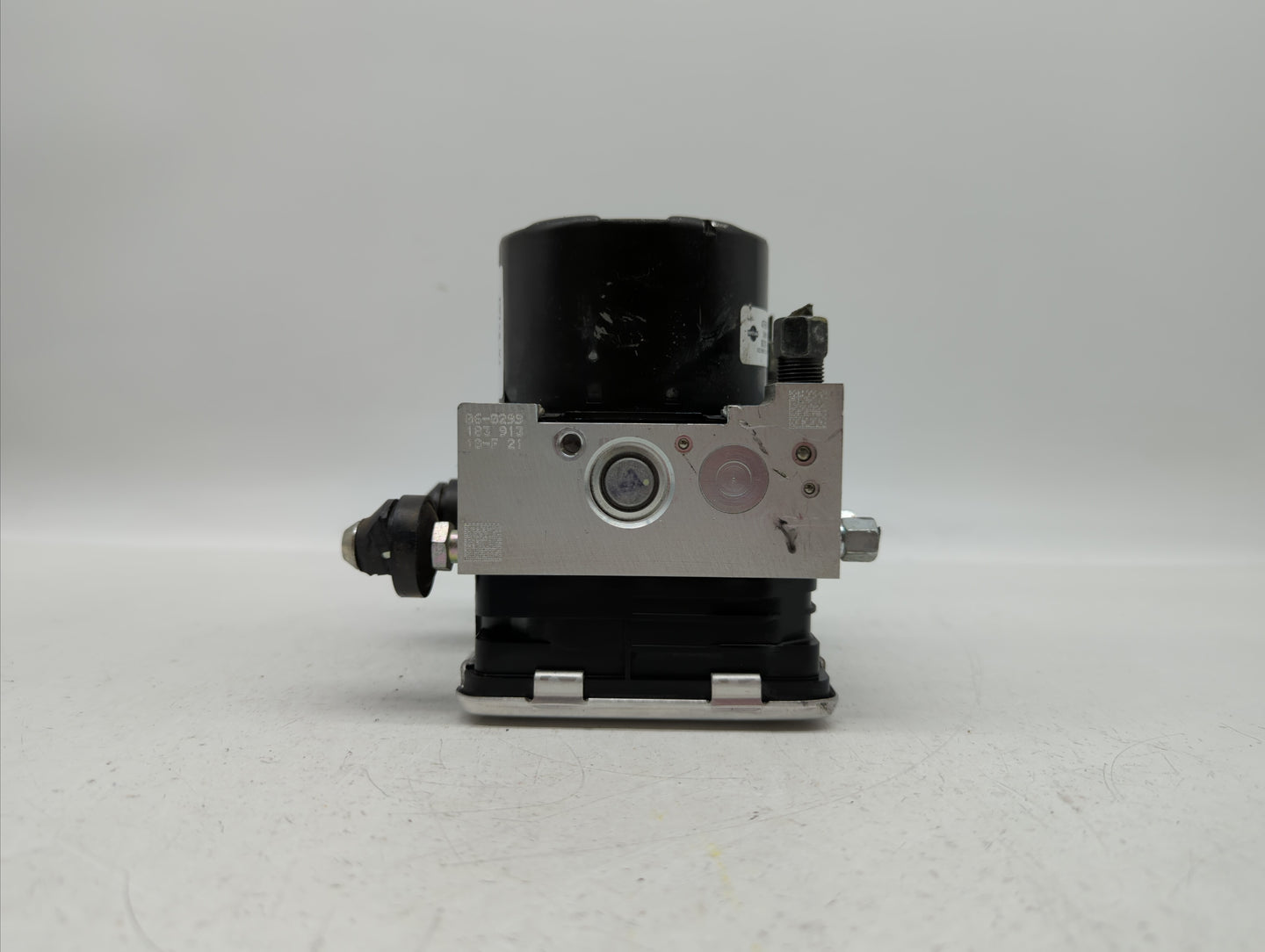 2020 Nissan Sentra ABS Pump Control Module Replacement P/N:47660 6LE0A Fits OEM Used Auto Parts - Oemusedautoparts1.com
