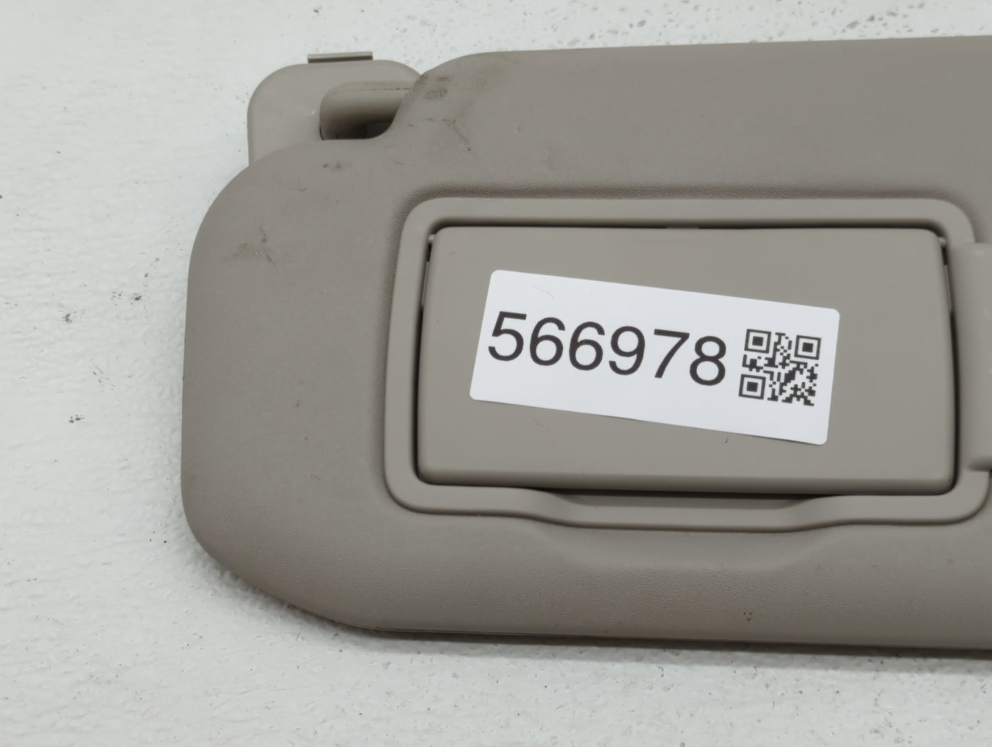 2020-2022 Nissan Sentra Sun Visor Shade Replacement Passenger Right Mirror Fits Fits 2020 2021 2022 OEM Used Auto Parts - Oe