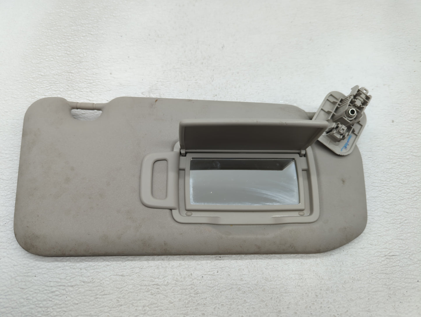 2020-2022 Nissan Sentra Sun Visor Shade Replacement Passenger Right Mirror Fits Fits 2020 2021 2022 OEM Used Auto Parts - Oe