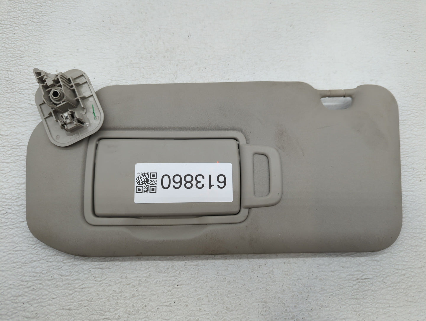 2020-2022 Nissan Sentra Sun Visor Shade Replacement Passenger Right Mirror Fits Fits 2020 2021 2022 OEM Used Auto Parts - Oe