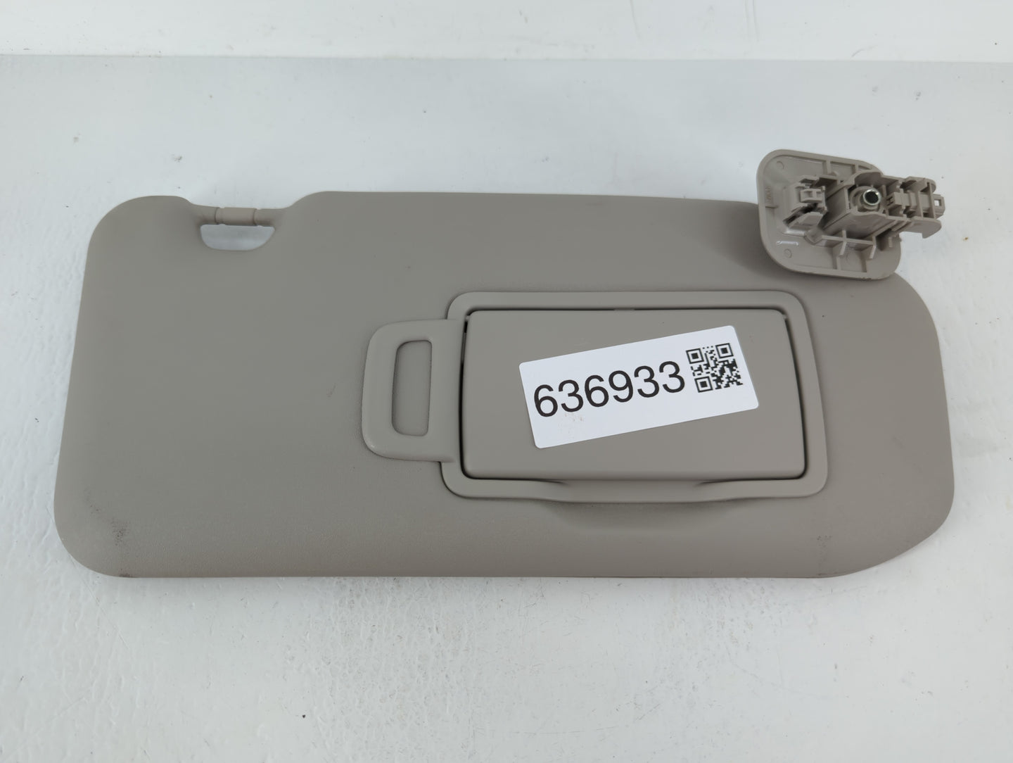 2020-2022 Nissan Sentra Sun Visor Shade Replacement Passenger Right Mirror Fits Fits 2020 2021 2022 OEM Used Auto Parts - Oe