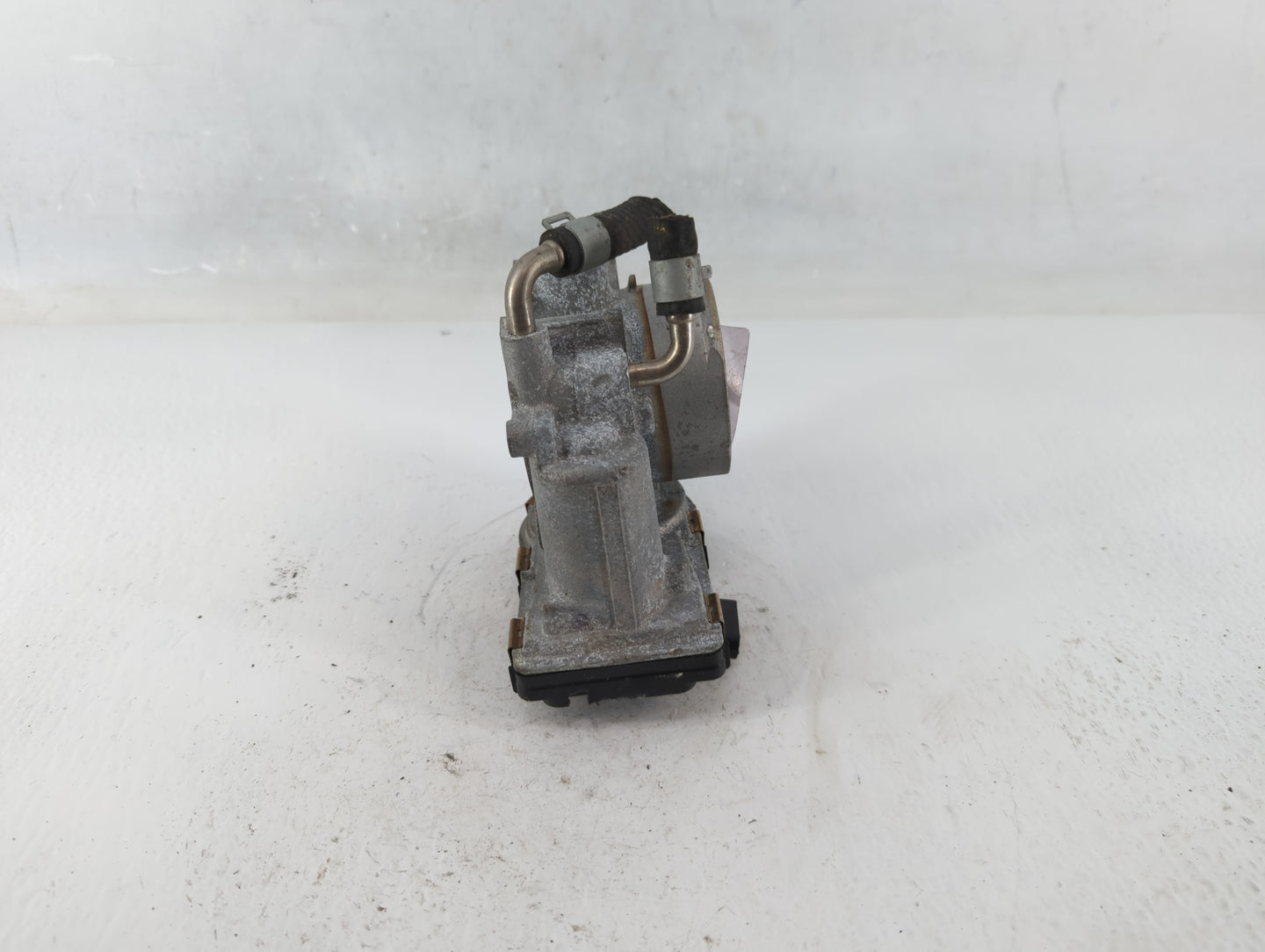 2020-2022 Nissan Sentra Throttle Body P/N:6LA60-01 A Fits Fits 2020 2021 2022 OEM Used Auto Parts - Oemusedautoparts1.com